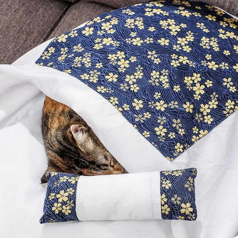 Japanese Style Winter Warm Cat Dog Nest Removable Sleeping Bag
