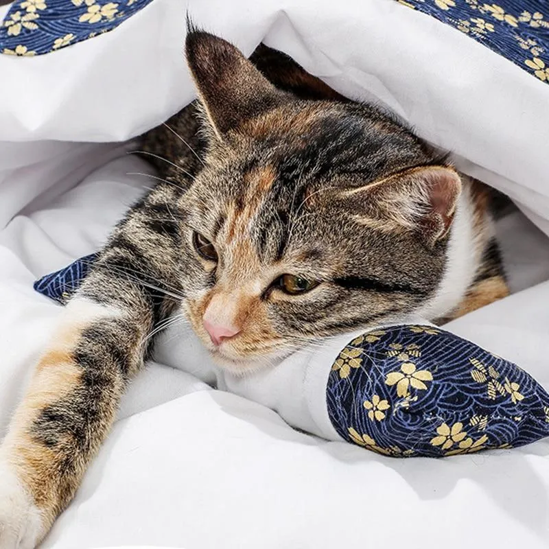 Japanese Style Winter Warm Cat Dog Nest Removable Sleeping Bag