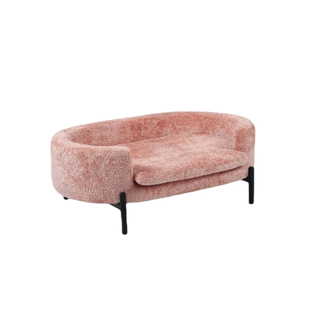 Richmond Interiors Dolly Pet Bed – Salmon Sheep