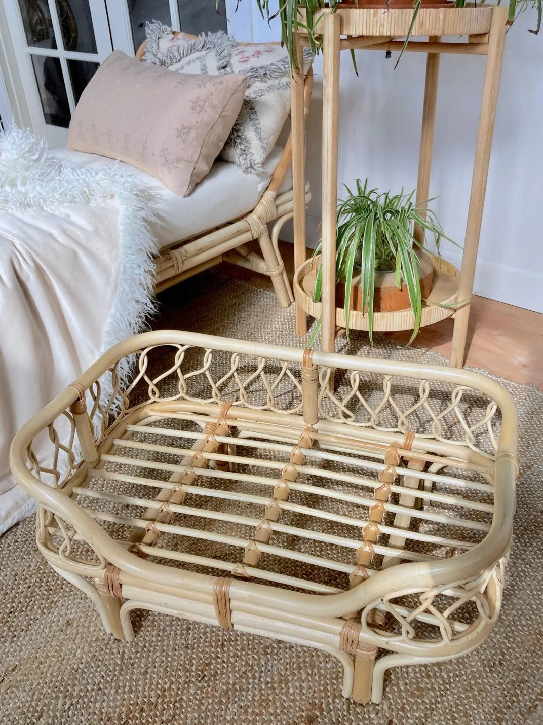 SP - Rattan Pet Bed - 'Eleanor'