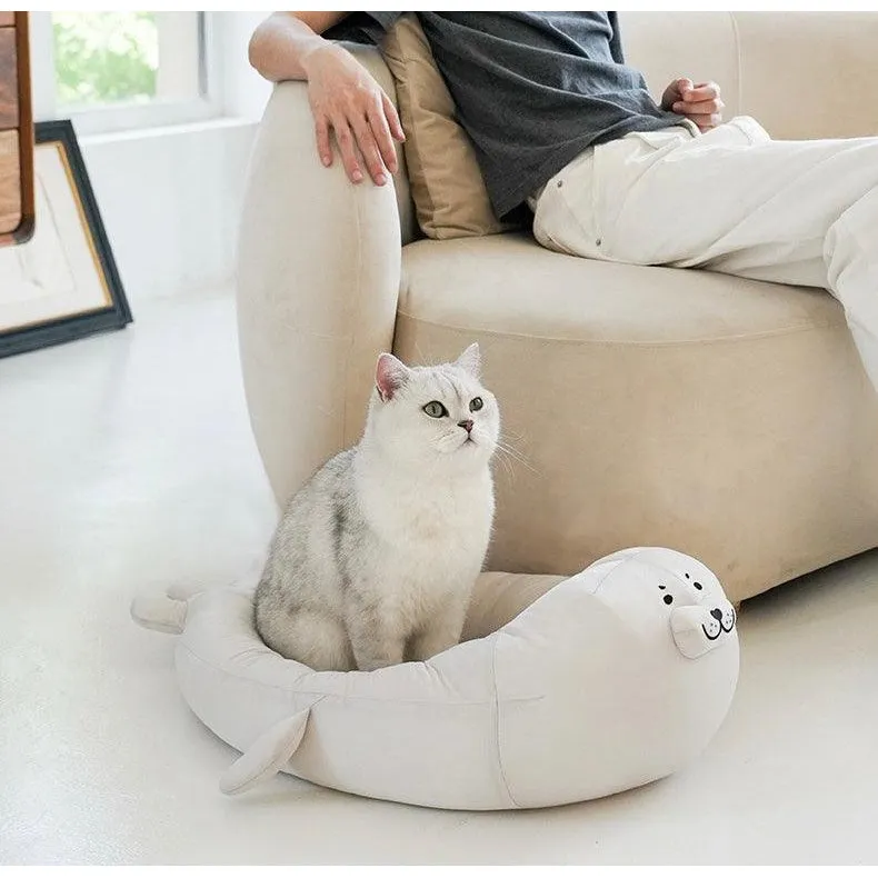 ZEZE Seal Pet Bed